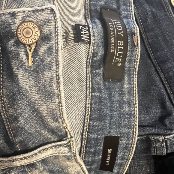 Judy Blues 24W - Picture 2 of 3